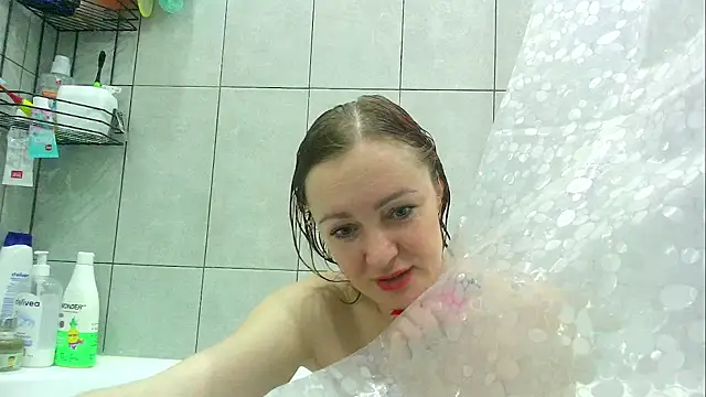 Snapshot of Oliviapussycat chatting on 02-17-26, 07:44 Oliviapussycat online show from 02-17-26, 07:44