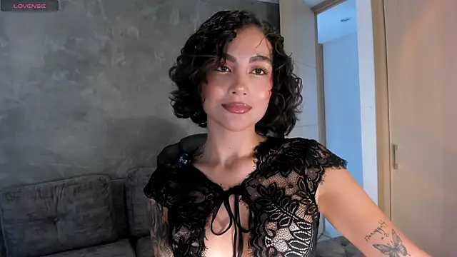 Snapshot of ValerieAustin chatting on 05-19-26, 04:03 ValerieAustin online show from 05-19-26, 04:03
