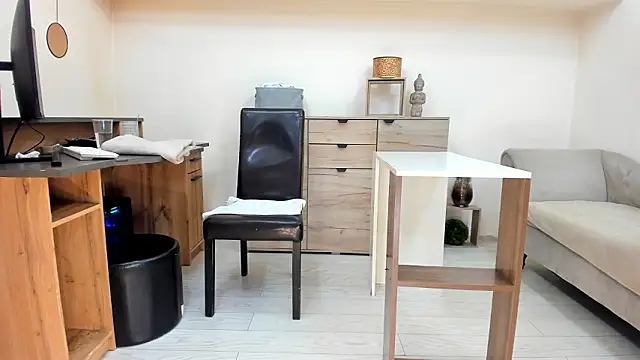 classy medea online show from 02-24-26, 01:28