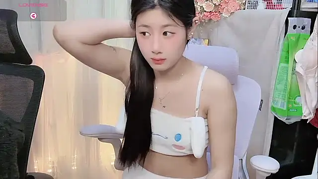 Yvonne-07 online show from 01-12-26, 08:15