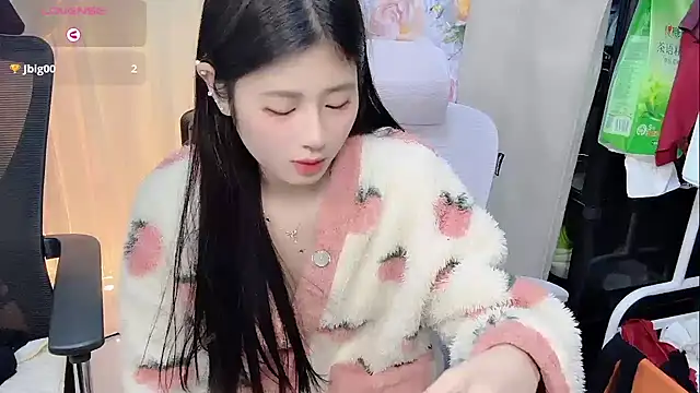 Yvonne-07 online show from 12-21-25, 02:08