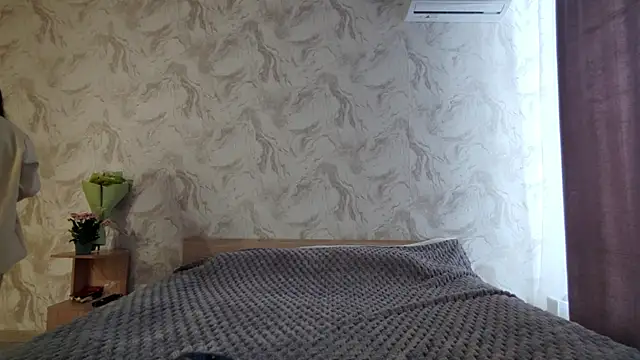 Qwami Amie online show from 03-12-26, 05:45