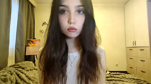 Snapshot of Qwami_Amie chatting on 12-19-25, 05:54 Qwami Amie online show from 12-19-25, 05:54