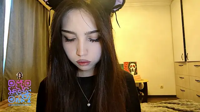 Qwami Amie online show from 02-10-26, 08:57