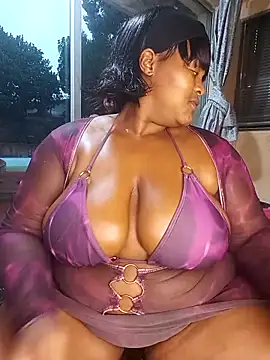 ChoklitBerryXX online show from 03-06-26, 04:24