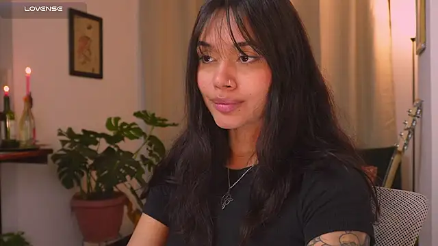 Snapshot of SeleneVaughan chatting on 05-12-26, 03:14 SeleneVaughan online show from 05-12-26, 03:14
