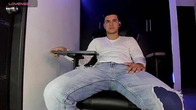 Liam Mateo online show from 03-24-26, 12:43