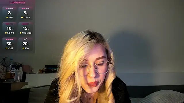 JessyyJ online show from 12-17-25, 08:14