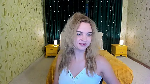 Snapshot of LunaFlinn chatting on 02-04-26, 04:29 LunaFlinn online show from 02-04-26, 04:29