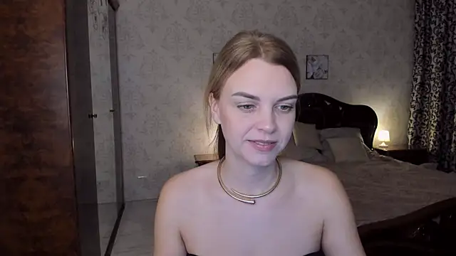 Snapshot of LunaFlinn chatting on 02-06-26, 04:30 LunaFlinn online show from 02-06-26, 04:30