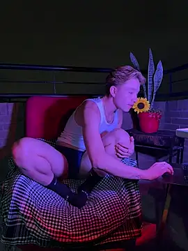 charming twink online show from 12-17-25, 01:10