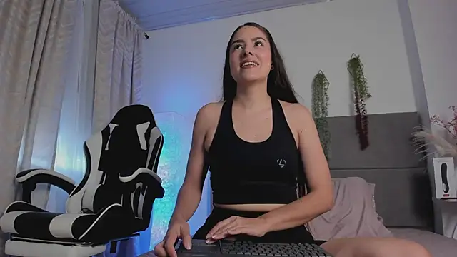 JulietaSnow online show from 03-11-26, 05:51