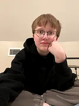 Lassie Cassie online show from 12-18-25, 10:02