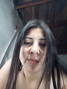 Snapshot of emmacurvyhot chatting on 06-09-26, 02:07 emmacurvyhot online show from 06-09-26, 02:07