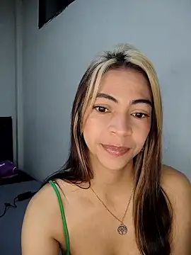 Snapshot of Evangeline_Bonnet chatting on 01-07-26, 04:01 Evangeline Bonnet online show from 01-07-26, 04:01