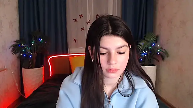 KisaModel online show from 12-20-25, 01:19