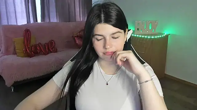 KisaModel online show from 06-16-26, 01:16