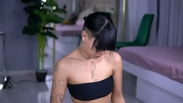 AnneFaris online show from 01-06-26, 05:00