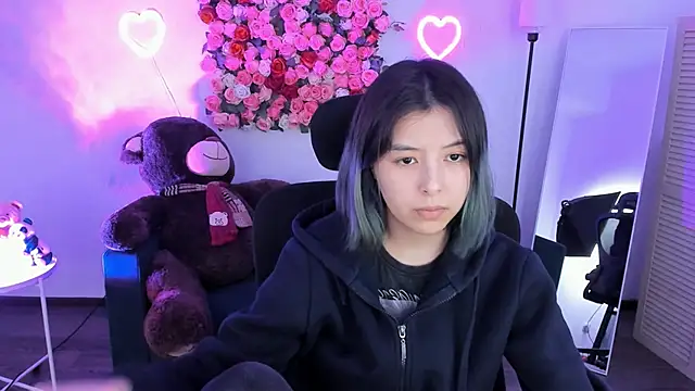 SirenMystiq online show from 04-15-26, 07:07