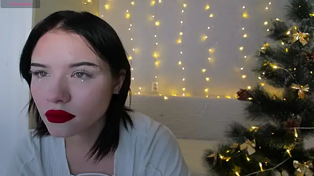 BeatriceMoonlight online show from 12-16-25, 11:03