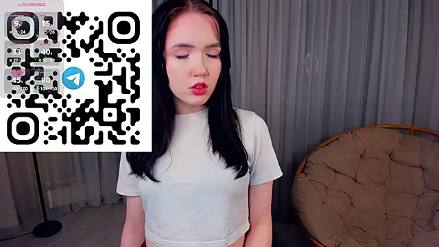 LenaKurpiel online show from 12-17-25, 05:40