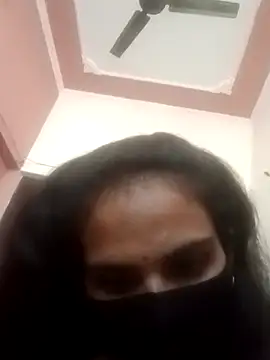 Snapshot of harshita01 chatting on 02-10-26, 10:25 harshita01 online show from 02-10-26, 10:25