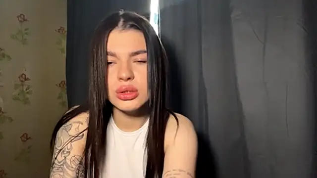 Snapshot of CreatedPermussion chatting on 01-09-26, 05:25 CreatedPermussion online show from 01-09-26, 05:25