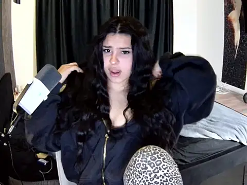 Nicole Pars online show from 02-23-26, 05:13