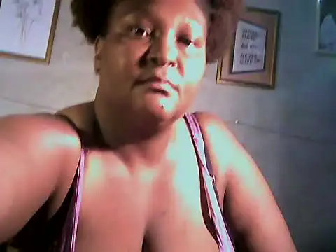 Snapshot of sweetmilkylady chatting on 04-14-26, 02:49 sweetmilkylady online show from 04-14-26, 02:49
