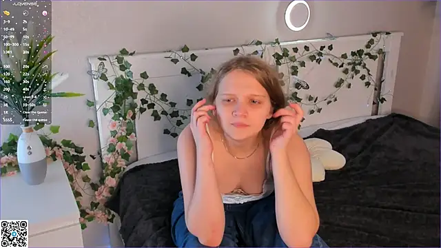 HazeElariel online show from 04-28-26, 04:11