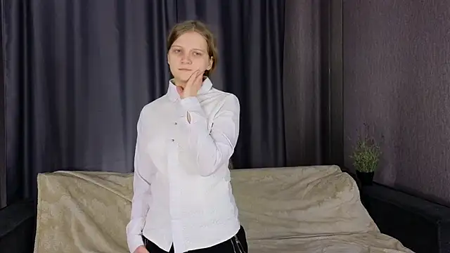 Snapshot of HazeElariel chatting on 03-21-26, 03:38 HazeElariel online show from 03-21-26, 03:38