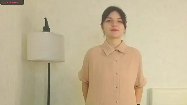 NyraVesperis online show from 04-04-26, 06:09