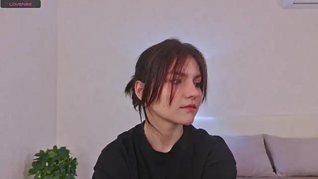 NyraVesperis online show from 04-23-26, 06:09