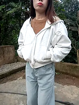 Snapshot of Chinchink2 chatting on 12-19-25, 12:03 Chinchink2 online show from 12-19-25, 12:03