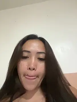 Serena reinaa online show from 12-21-25, 01:24