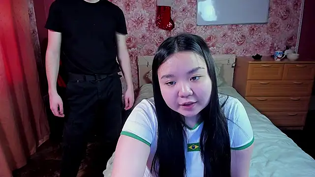 hungrybunny333 online show from 12-20-25, 05:32