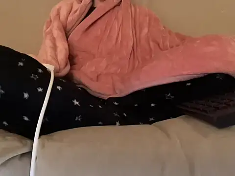 ijustturned18today online show from 02-16-26, 06:56