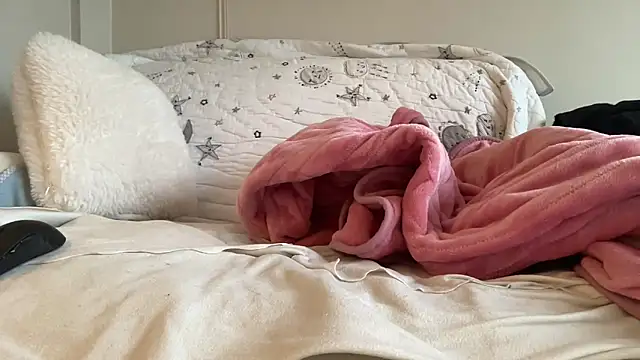 ijustturned18today online show from 02-08-26, 08:23