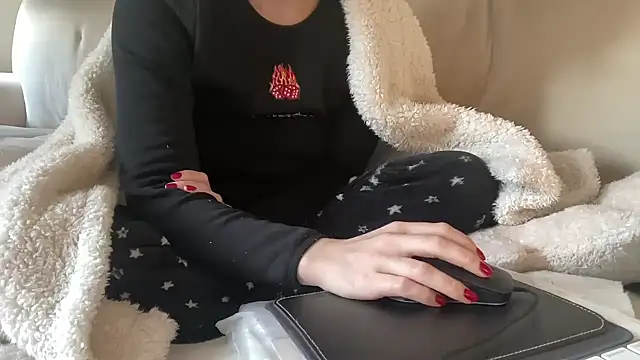 ijustturned18today online show from 12-22-25, 12:16