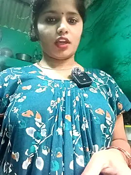Snapshot of Cuple_masti72 chatting on 07-01-26, 03:51 Cuple masti72 online show from 07-01-26, 03:51