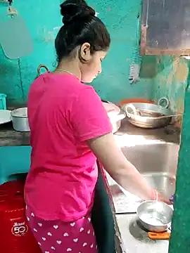 Snapshot of Cuple_masti72 chatting on 06-18-26, 04:11 Cuple masti72 online show from 06-18-26, 04:11