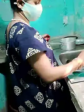 Snapshot of Cuple_masti72 chatting on 06-11-26, 02:33 Cuple masti72 online show from 06-11-26, 02:33