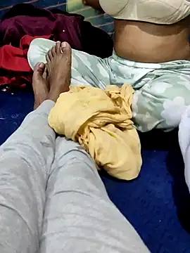 Snapshot of Cuple_masti72 chatting on 02-02-26, 07:35 Cuple masti72 online show from 02-02-26, 07:35