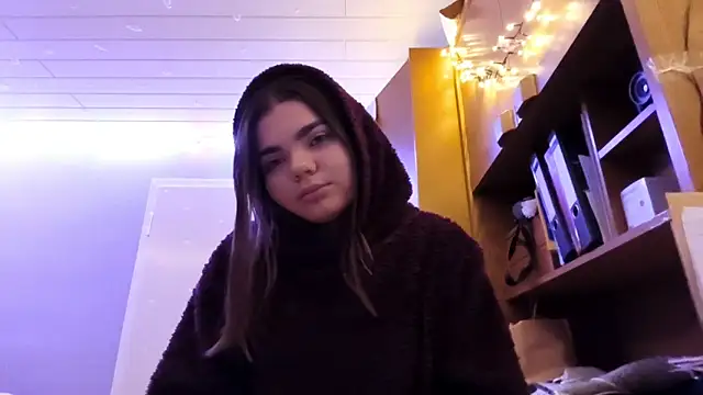 Mona Slearys online show from 12-20-25, 11:40