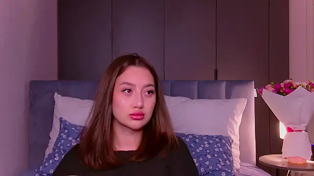 IsKiku online show from 02-15-26, 03:44