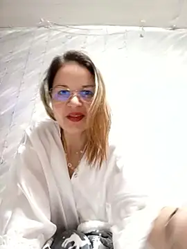 NikkyNatural online show from 12-16-25, 09:08