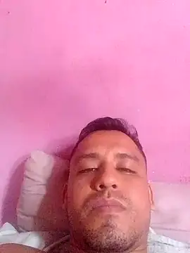 lesoley online show from 12-18-25, 03:38