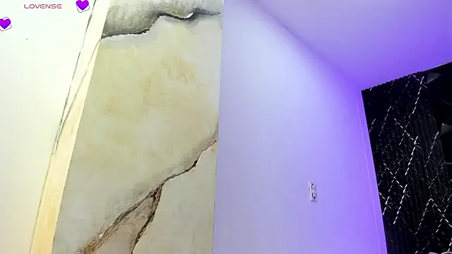 AriadnaLoren online show from 04-17-26, 04:04