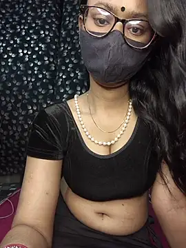 Snapshot of Rose1728 chatting on 03-18-26, 09:48 Rose1728 online show from 03-18-26, 09:48