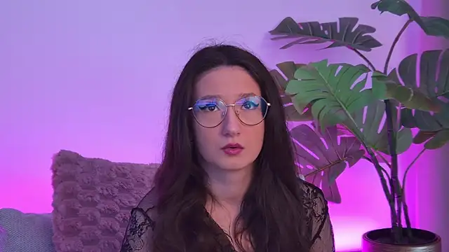 TheaMalekoo online show from 04-14-26, 07:02